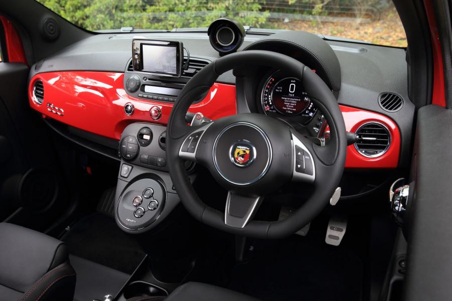 Торпедо Abarth 595 Turismo 2013 года  (JP) (фото 3 из 8)